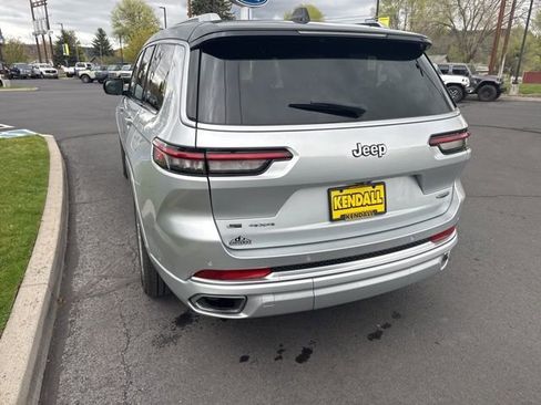 Used 2022 Jeep Grand Cherokee L Summit w/ Luxury Tech Group V image 7