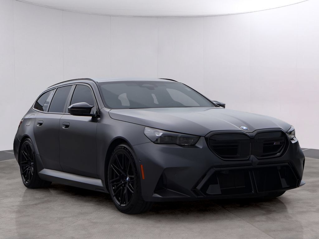 Used 2027 BMW M5 Touring AWD/4WD image 3