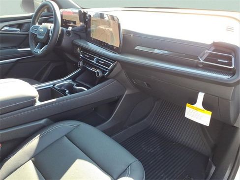 New 2026 Chevrolet Traverse LT w/ Driver Confidence Package image 22