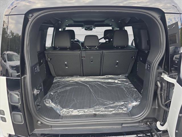 New 2026 Land Rover Defender 110 S AWD/4WD image 12