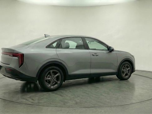 Used 2025 Kia K4 LXS image 9