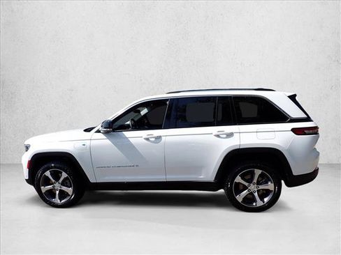 Used 2023 Jeep Grand Cherokee 4WD 4xe w/ Luxury Tech Group II image 2