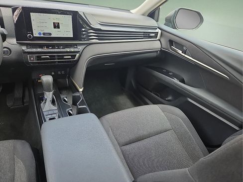Used 2025 Toyota Camry LE FWD image 12
