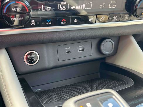 Used 2021 Nissan Rogue SL AWD/4WD image 11