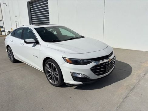 Used 2021 Chevrolet Malibu LT image 1