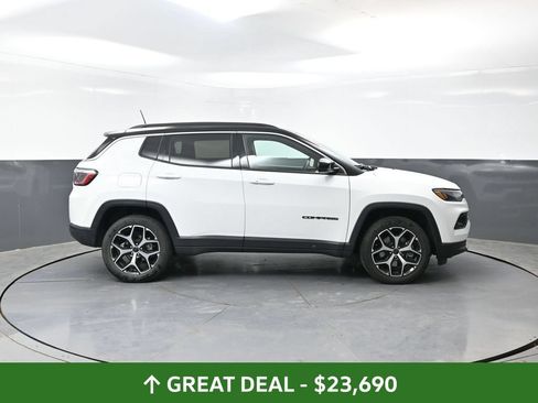 Used 2025 Jeep Compass Limited AWD/4WD image 2