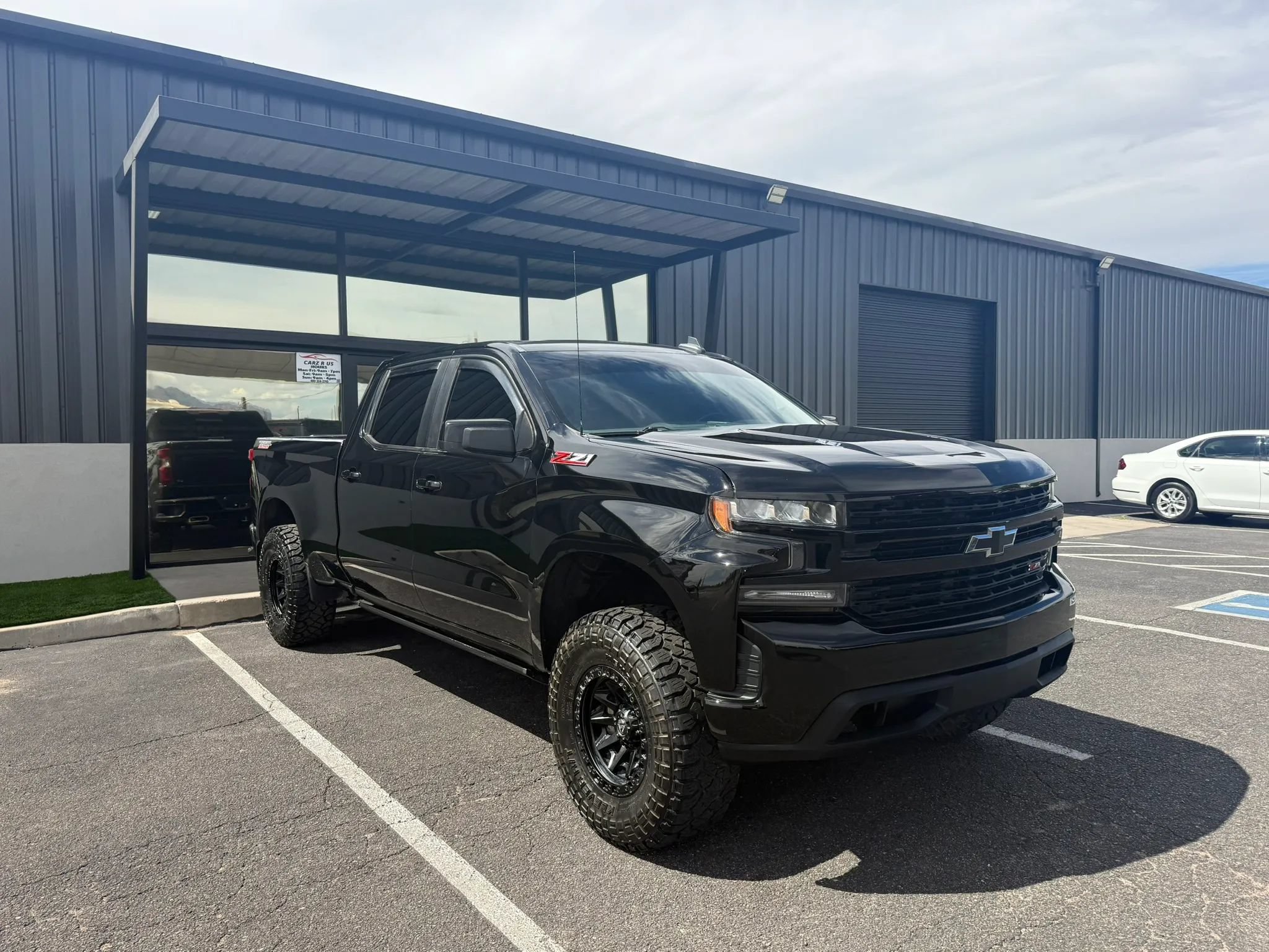 Used 2020 Chevrolet Silverado 1500 LT Trail Boss AWD/4WD image 11