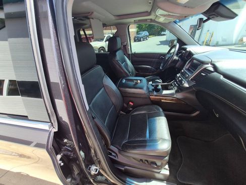 Used 2017 Chevrolet Tahoe LT AWD/4WD image 17