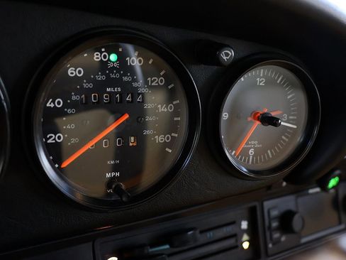 Used 1988 Porsche 911 Carrera RWD image 55