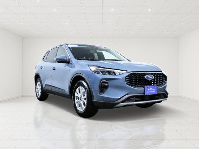 Certified 2023 Ford Escape Active w/ Tech Pack #2 AWD/4WD image 1