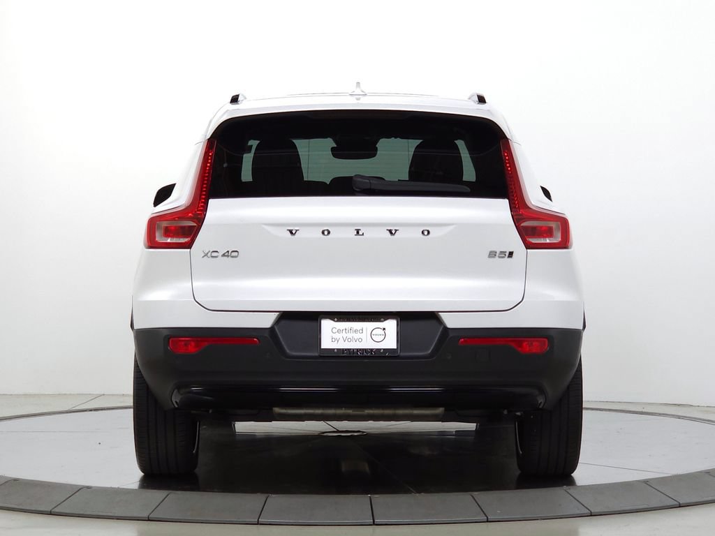 Certified 2024 Volvo XC40 B5 Plus w/ Climate Package AWD/4WD image 7