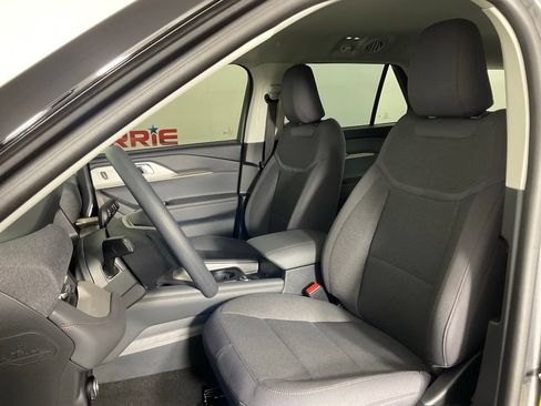Certified 2026 Ford Explorer Active RWD image 14