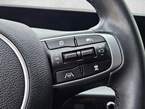 Used 2023 Kia Sportage SX image 13