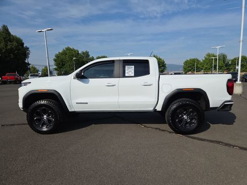 Used 2024 GMC Canyon Elevation w/ Convenience Package RWD image 11