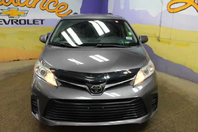 Used 2019 Toyota Sienna LE FWD image 3