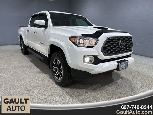 Certified 2021 Toyota Tacoma TRD Sport image 1
