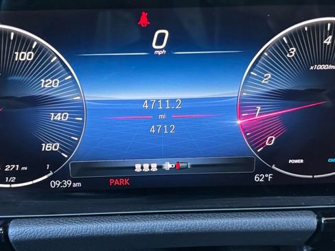 Certified 2025 Mercedes-Benz GLA 250 image 28