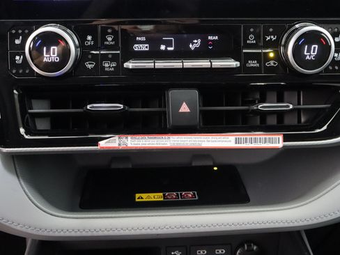 Certified 2026 Toyota Highlander Platinum AWD/4WD image 20