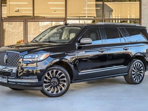 Used 2022 Lincoln Navigator L Black Label image 2