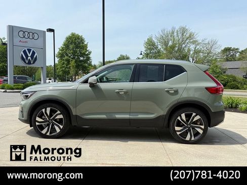 Used 2023 Volvo XC40 B5 Plus w/ Driver Assist Package AWD/4WD image 6