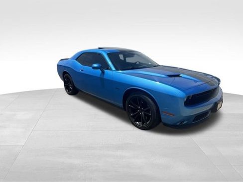 Used 2016 Dodge Challenger R/T Plus RWD image 10