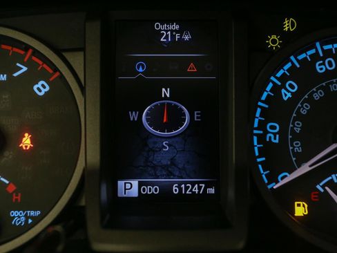 Used 2016 Toyota Tacoma TRD Off-Road image 36