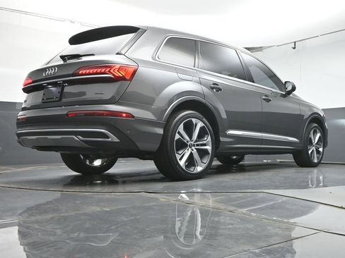 Used 2022 Audi Q7 3.0T Premium Plus w/ Premium Plus Package AWD/4WD image 39