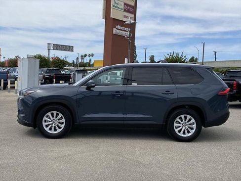 Certified 2024 Toyota Grand Highlander FWD image 40