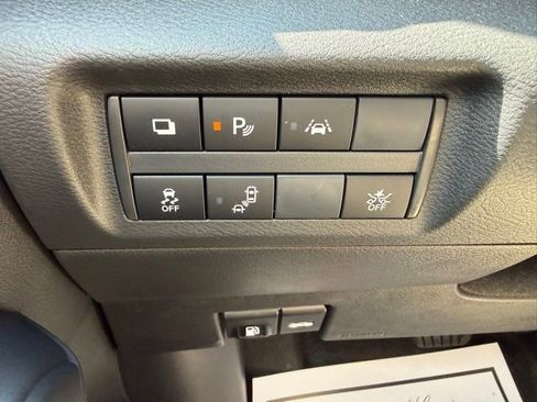 Certified 2025 Nissan Kicks Play S FWD image 23