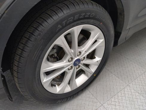 Used 2018 Ford Escape SEL w/ Ford Safe & Smart Package AWD/4WD image 31