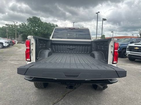 New 2026 Chevrolet Silverado 2500 ZR2 w/ LPO, Dark Essentials Package AWD/4WD image 29