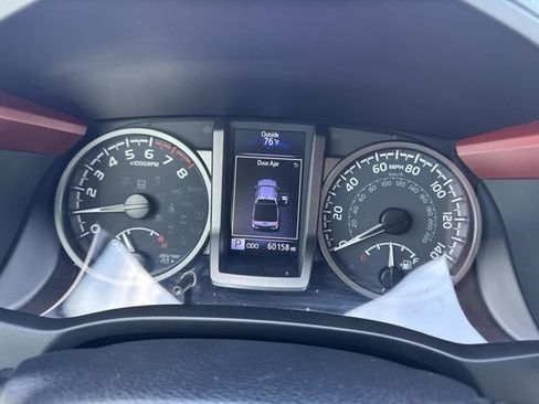Used 2020 Toyota Tacoma TRD Sport image 26