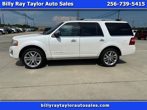 Used 2017 Ford Expedition Platinum RWD image 1