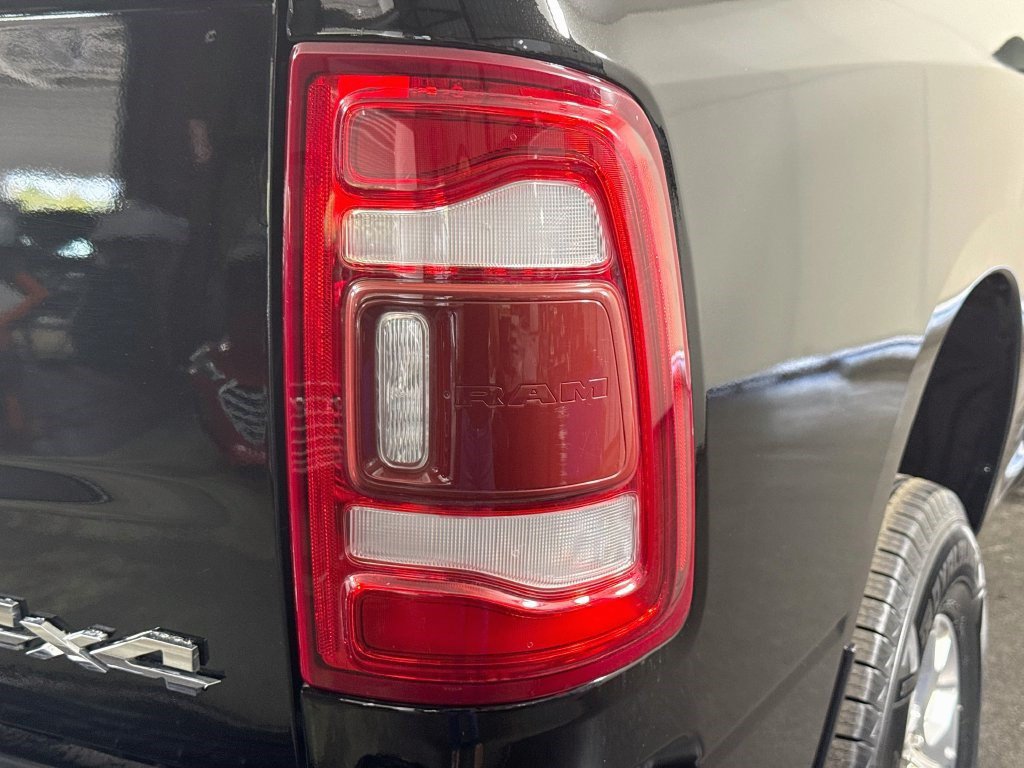 Used 2024 RAM 2500 Laramie AWD/4WD image 32