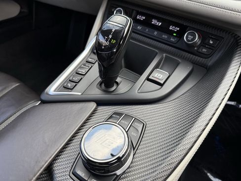 Used 2019 BMW i8 Coupe image 22