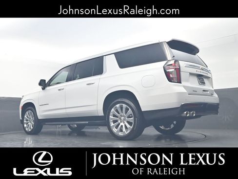 Used 2024 Chevrolet Suburban Premier AWD/4WD image 17