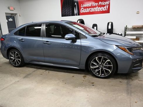 Used 2022 Toyota Corolla SE image 4