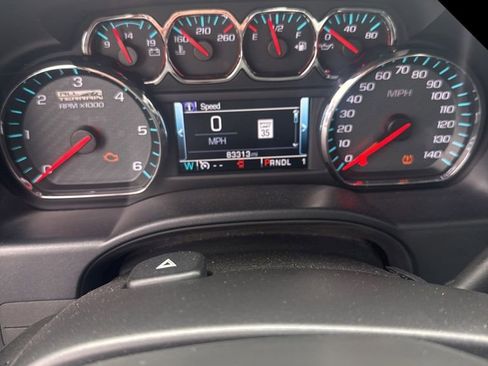 Used 2017 GMC Sierra 2500 SLT w/ All Terrain HD Package AWD/4WD image 3