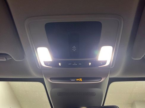 Used 2024 Honda HR-V EX-L image 23