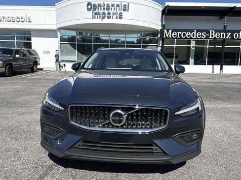 New 2026 Volvo V60 B5 Cross Country Plus w/ Protection Package Premier image 8