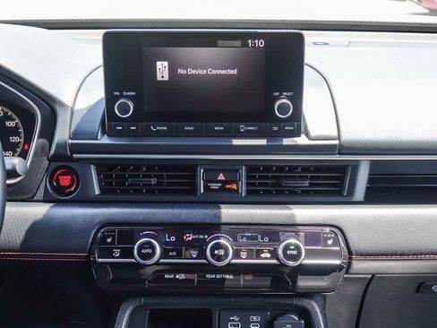 Used 2025 Honda Pilot Sport image 12