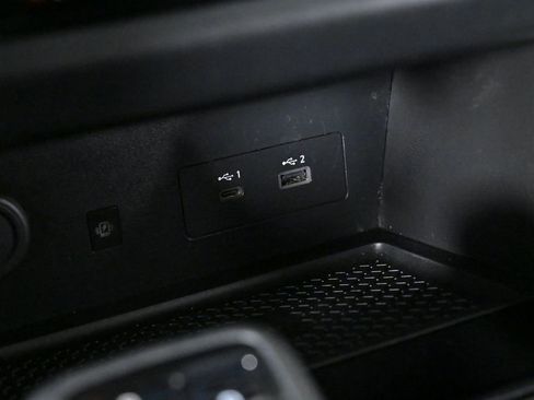 Used 2022 Nissan Pathfinder Platinum w/ Cargo Package image 19