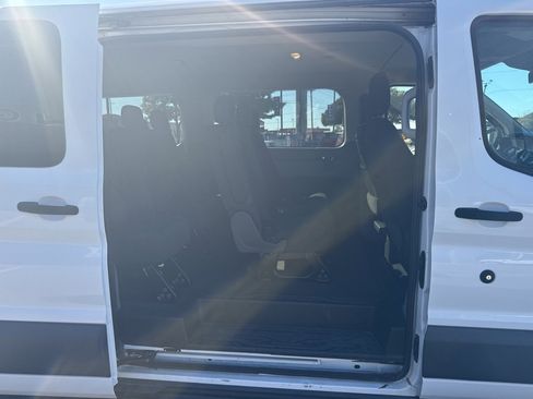Used 2017 Ford Transit 350 XLT image 17
