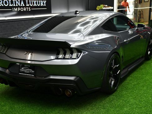 Used 2024 Ford Mustang GT Premium image 4