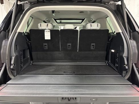 Used 2025 Ford Expedition Platinum AWD/4WD image 49