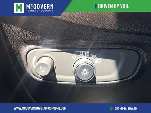 Used 2018 Chevrolet Equinox LT AWD/4WD image 22