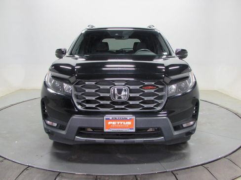 Used 2023 Honda Passport TrailSport image 2