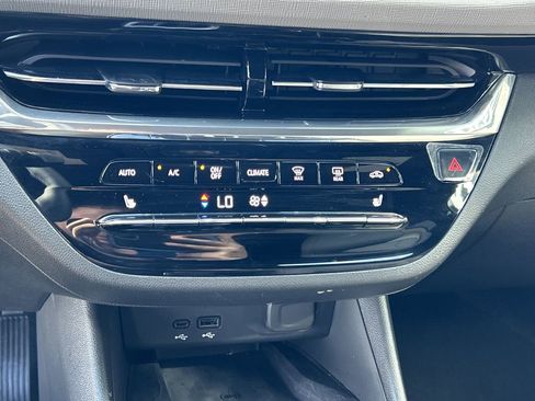 New 2025 Buick Envista Avenir image 24