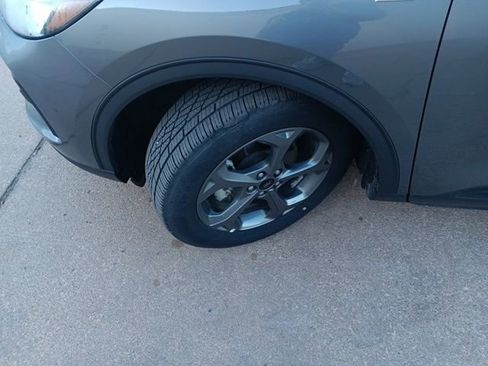 Used 2025 Ford Escape ST-Line image 36