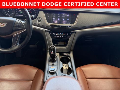 Used 2020 Cadillac XT5 Premium Luxury FWD image 18